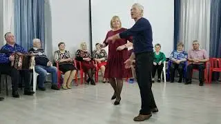 240303 Танцы и частушки под гармонь орловчане орловцы орловские жители танцуют поют гармошка г Орел