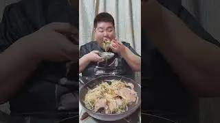 沖縄のベーコンで炒め物 #運営さん大好き #大食い #ショート #food #それでは皆さん頂きます