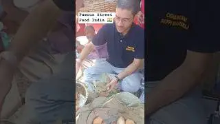 Famous Club Kachori India 😲🇮🇳 #shorts #indianstreetfood #indianfood #food #youtube #viralshorts