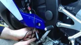 ECUBIKE INSTALLAZIONE INSTALL  YAMAHA R6 R1 QUICK SHIFT REFLASH ECU
