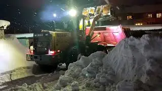 Погрузка снега в Камаз за 2 минуты