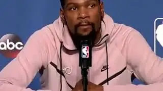 Perkins dropped in on KD's presser with two middle fingers, and Durant fired back 😂