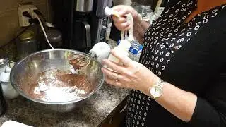 Chocolate Crinkle Cookies #christmas #crinkles #cookies #christmastreats #christmascookies