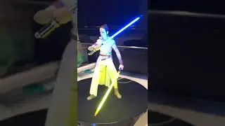SH Figuarts Rey Skywalker with dual CCFL lightsabers