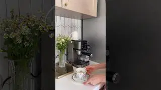 Элегантная и компактная кофеварка Demiand идеально впишется в любой интерьер ☕️
