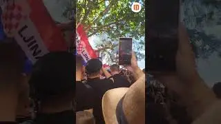 Okupljeni obožavatelji Thompsona pjevaju na ulicama Sinja uoči velikog koncerta #shorts