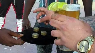 Three Cup Monte Scam on Miami Beach, Spring Break 2019