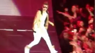 Justin Bieber-All Around the World (Barclays Center, New York 11-12-12)
