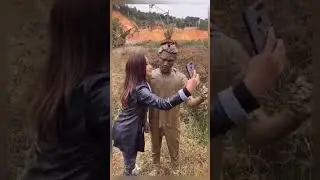The hilarious mud fight prank!#muddyfun #friends #funny #prank