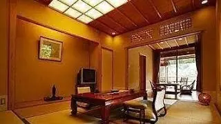Отель Yugawara Hot Spring Inn, Фудзитая, Япония | Путешествие с Суручи