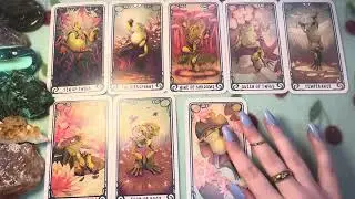 Pisces &ldquo;Career advice&rdquo; April Tarot Reading ♓️✨