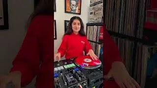 Scratching on vinyl record 🔥  #djmichelle #scratchdj #vinyldj #scratch