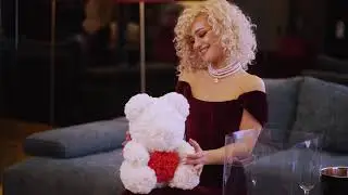 Eleganta si rafinament. Ursulet realizat manual din trandafiri