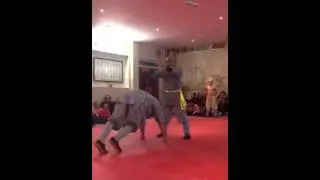 2 finger handstand