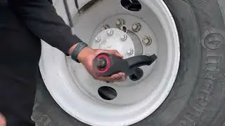 NO Air Tools NO Problem FAST EASY Tire Removal on Semi Truck Tractor Trailer w/ Torque Multiplier