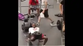 What the ##%& this guy doing🤣 #funny #funnyworkouts #gymlife #workout