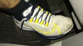 Driving Wearing Hot Nike Pegasus 37 Michigan Go Blue Running Shoes And Ripping Open The Right Shoe!