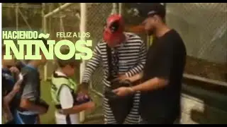 LE REPARTO DULCES A LOS NIÑOS CON MARIA JULISSA - MR STIVEN-