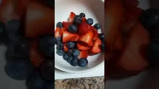 Фрукты круглый год, север Канады