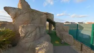 PIRATES ISLAND ADVENTURE GOLF: BLOFIELD, NORFOLK
