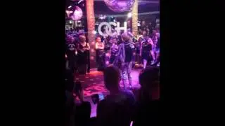 Yara Sofia Oilcan Harry's