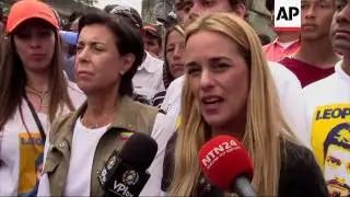 Venezuelan opposition gather at Ramo Verde prison