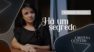 H&aacute; um segredo - Cristyna Olliveira