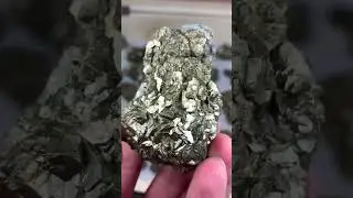 Stunning Quality Terminated Collection pieces Golden pyrite&rsquo;s Crystals total30 pieces weight 2.8 kgs