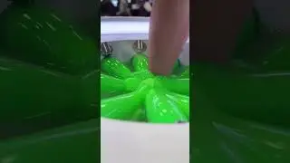 Japan&rsquo;s AI-Designed Boys' Shoe Pod: Green Material-Injection in Water👟🧪
