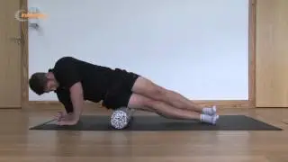 How to use a Therapy in Motion Cobra foam roller - EPP high density foam roller