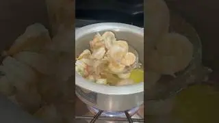 Karachi k famous Anwar baloch ki prawns karahi recipe 😋 subscribe for more #prawnskarahi #trending