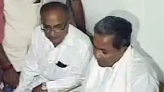 Amid criticism, Karnataka Chief Minister meets families of farmers who committed suicide