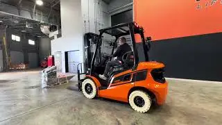 Viper FD25F 5000lb Non Marking Pneumatic Diesel Forklift