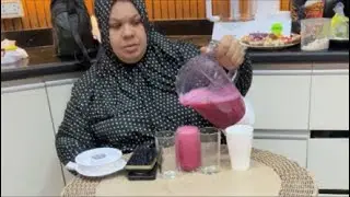 ام جني تعالو نعمل شويه محشي كرنب