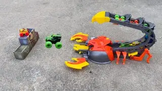 MONSTER JAM VENOM VELOCITY SCORPION Playset & Mystery MINI MONSTER TRUCKS series 17