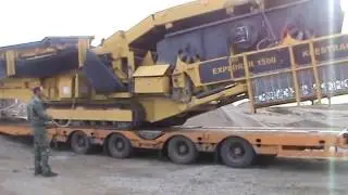 Заезд грохота (дробилки) Keestrack Explorer 1500 на трал