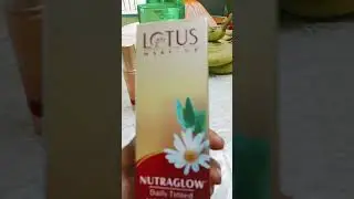 LOTUS NUTRAGLOW Daliy Tinted mossturiser