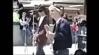 Green Day Live at Pinole Valley High School Performing &ldquo;Who Wrote Holden Caulfield?&rdquo;