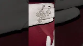 Обзор готических крестов ICED OUT из муассанита