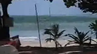 GIANT Tsunami is hitting the beach! Best Tsunami-video ever!