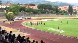FIRENZEVIOLA.IT, La squadra entra in campo tra gli applausi