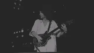 Queen -  Crazy Little Thing Called Love ( Live @ Wembley '86) Karaoke