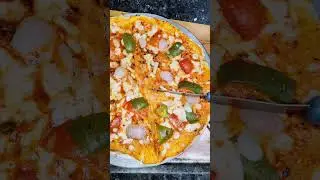 Cheesy Pizza in 30 Seconds 😍 | Homemade Pizza Shorts #food #foodie #deliciouspizza #pizza #shorts
