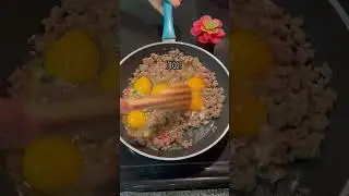sausage & Eggs for breakfast! #sausage #eggrecipe #asmr #foodblogger #satisfying #proteinbreakfast