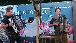 Fliege mit mir in den Himmel - Die Schlawiner, GH Mochoritsch &copy; OlmHERZ