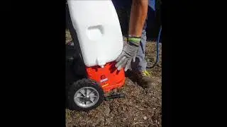 23 - Irroratrice carrellata a 2 ruote (elettrica 12V) Trolley sprayer (battery 12V)