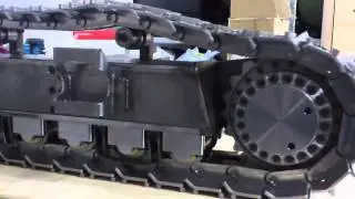 RC Excavator Modellbagger Caterpillar 390D 1:8 test chain drive RC Bagger