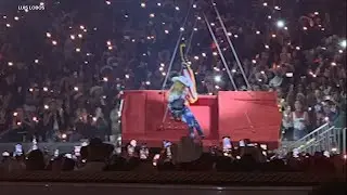 Caught On Video: Beyonc&eacute;'s car malfunctions while suspended in air during concert in Houston