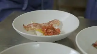 Filet de turbot & lard rôti, sauce vierge au poivron
