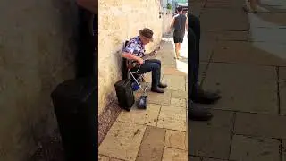 Street music in Fremantile 🎶🎵🎸 #streetmusic #westernaustralia #fremantle #music #perthlife